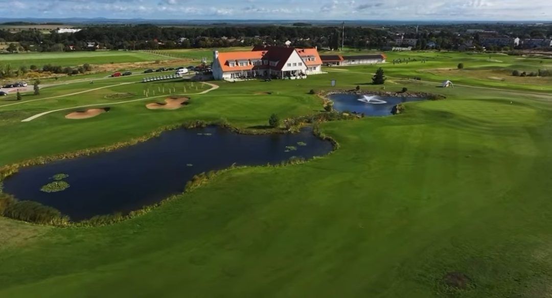 Golfové hřiště z výšky – Miss Golf turnaj
